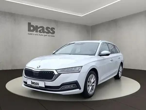 Moonweiß perleffekt Gebraucht 2021 Skoda Octavia Style Kombi | 20.950 € (Guter Preis) - Bild 1/4