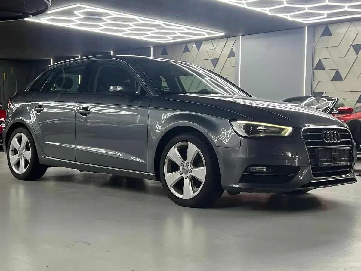 Gebraucht Audi A3 Ambition 150 PS (110 kW) 2016 Grau Limousine