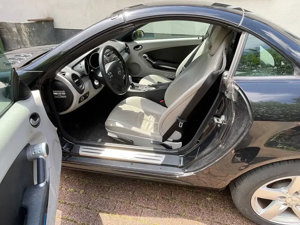 Gebraucht Mercedes SLK280 231 PS (169 kW) 2006 Schwarz Cabrio