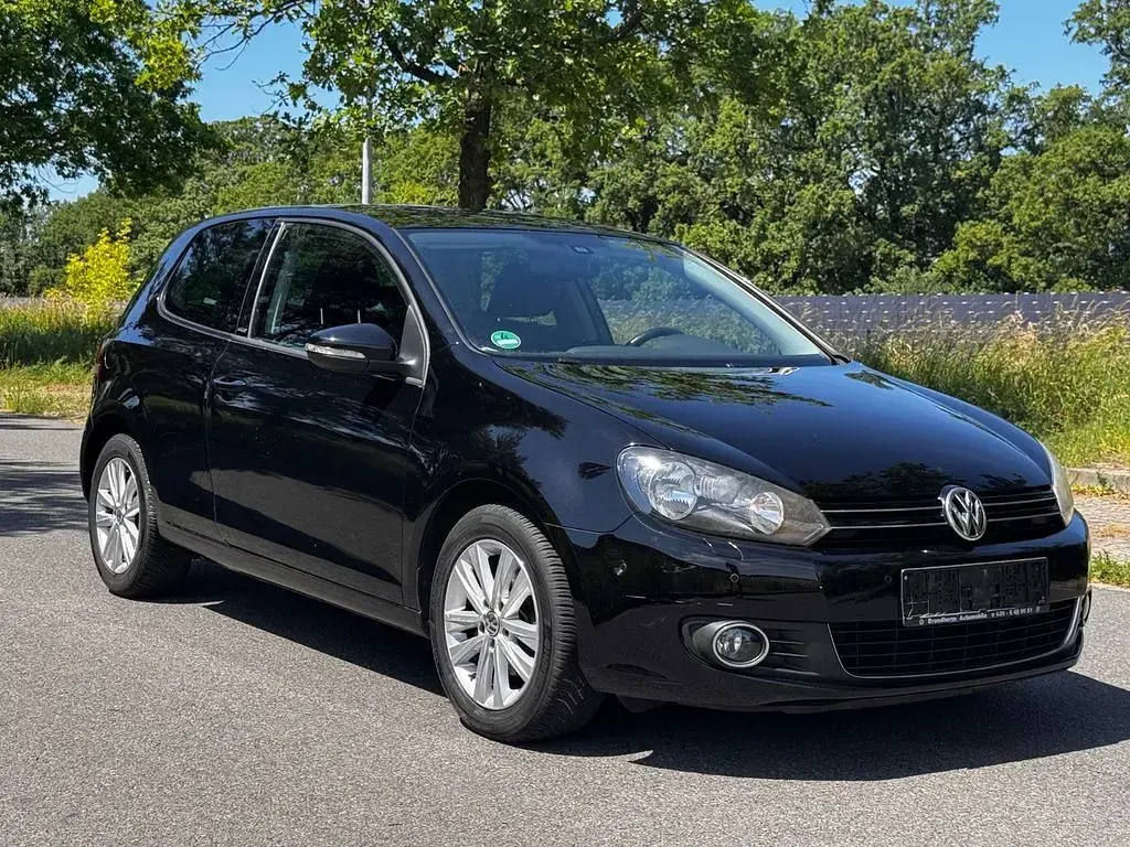 Gebraucht VW Golf VI Style 105 PS (77 kW) 2011 Schwarz Kleinwagen