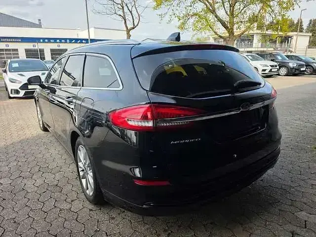 Używany Ford Mondeo Titanium 150 KM (110 kW) 2020 Czarny Sedan/Limuzyna