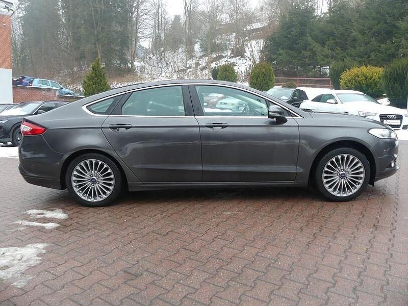 Gebraucht Ford Mondeo 160 PS (117 kW) 2017 Grau Limousine
