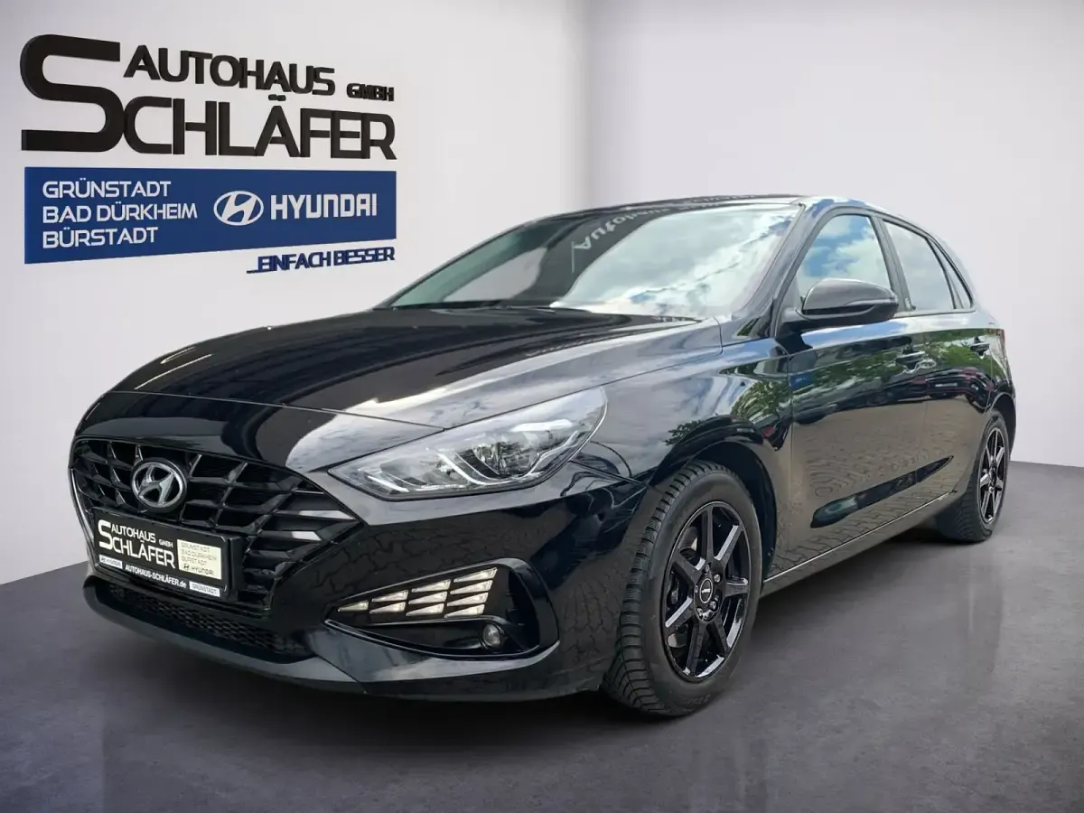 Käytetty Hyundai i30 Edition 30 120 HP (88 kW) 2021 Sedan