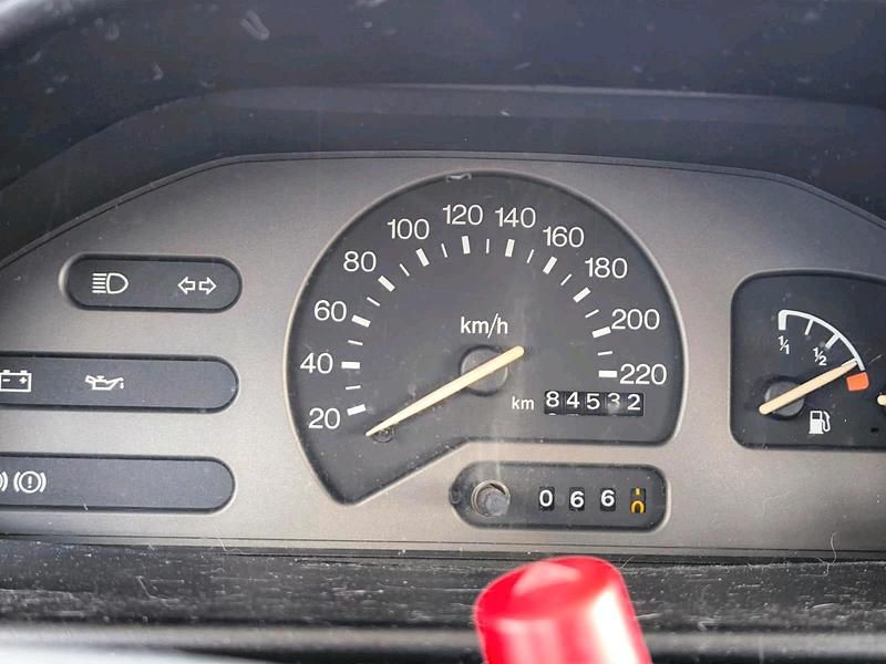 Gebraucht Ford Fiesta 50 PS (36 kW) 1995 Violet Kleinwagen