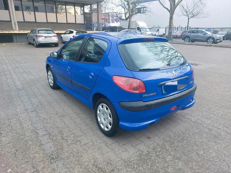 Gebraucht Peugeot 206 60 PS (44 kW) 2004 Blau Kleinwagen