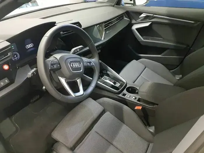 Gebraucht Audi A3 S-Line 204 PS (150 kW) 2025 Gletscherweiss Limousine