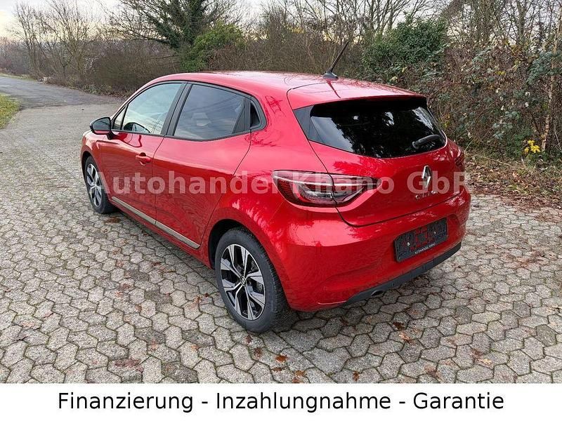 Second-hand Renault Clio V Evolution 91 CP (66 kW) 2022 Portocaliu Hatchback