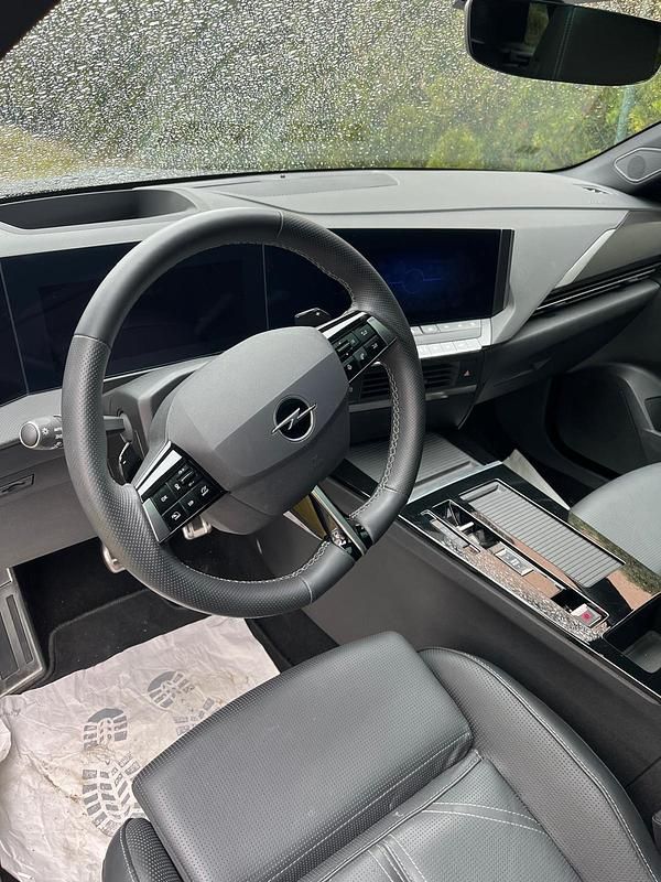 Gebraucht Opel Astra 131 PS (96 kW) 2023 Schwarz Kombi