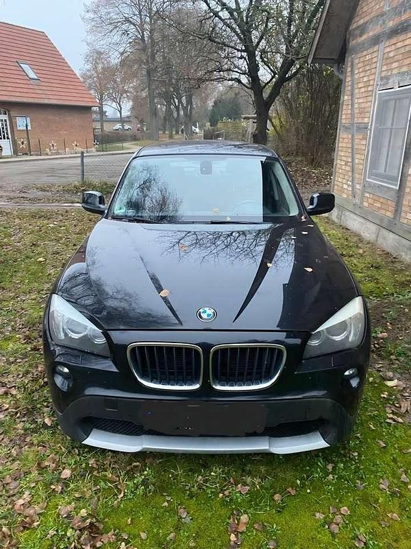 Schwarz Gebraucht 2012 BMW X1 SUV | 7.500 € (Guter Preis) - Bild 1/4