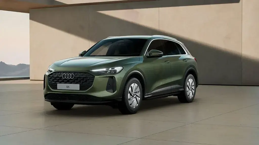 Gebraucht Audi Q5 S-Line 204 PS (150 kW) 2025 Distriktgrün metallic SUV