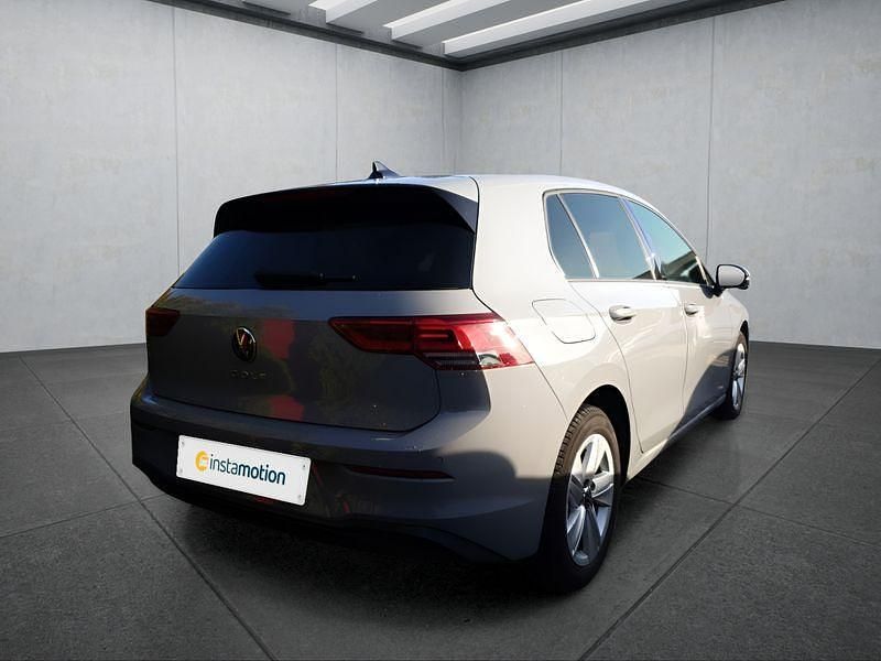 Gebraucht VW Golf VIII 131 PS (96 kW) 2020 Grau Kleinwagen