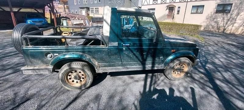 Usado Suzuki Samurai 70 HP (51 kW) 2000 Verde SUV