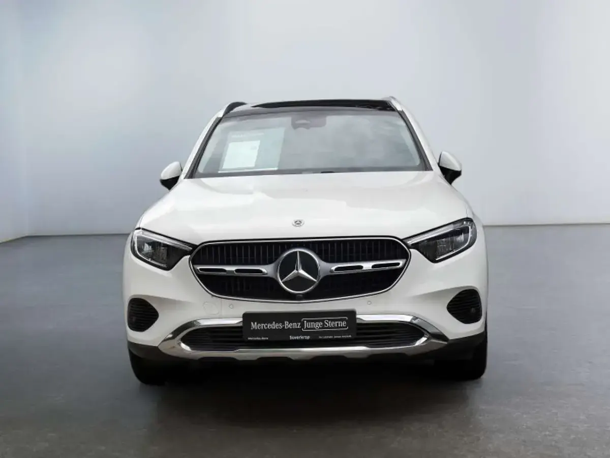 Gebraucht Mercedes GLC220 Avantgarde 197 PS (144 kW) 2023 Weiß SUV