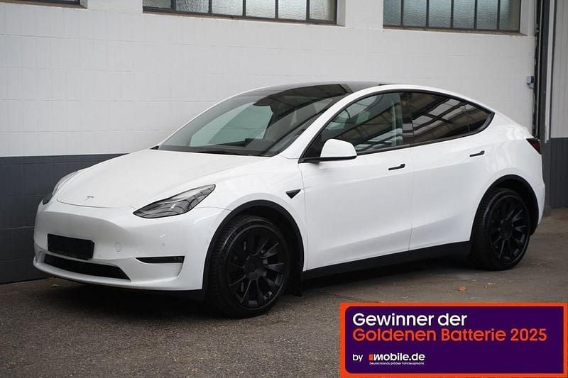 Weiß Gebraucht 2022 Tesla Model Y Long Range AWD SUV | 33.950 € (Guter Preis) - Bild 1/4