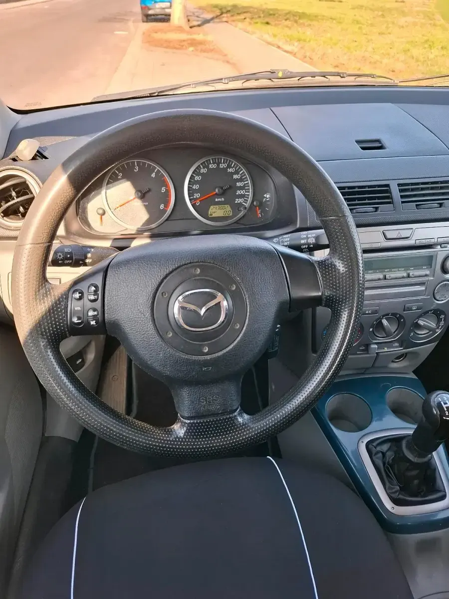 Gebraucht Mazda 2 68 PS (50 kW) 2005 Grau Kleinwagen