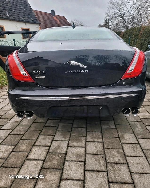 Gebraucht Jaguar XJ 340 PS (250 kW) 2014 Schwarz Limousine