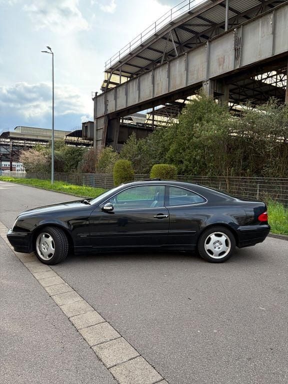 Gebraucht Mercedes CLK200 163 PS (119 kW) 2000 Schwarz Coupé