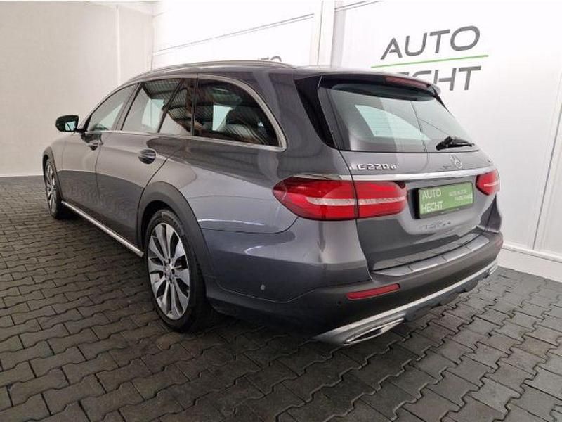 Gebraucht Mercedes E220 All-Terrain 194 PS (142 kW) 2017 Grau Kombi