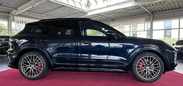 Gebraucht Porsche Cayenne GTS 460 PS (338 kW) 2023 Moonlightbluemetallic SUV