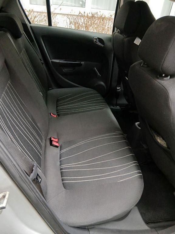 Gebraucht Opel Corsa Selection 60 PS (44 kW) 2010 Silber Kleinwagen