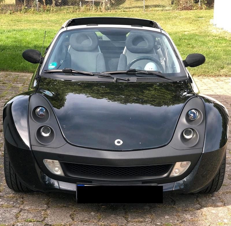 Schwarz Gebraucht 2004 Smart Roadster Cabrio | 4.500 € (Fairer Preis) - Bild 1/4