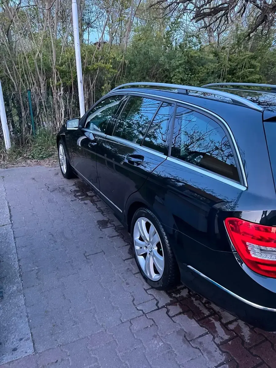 Gebraucht Mercedes C200 136 PS (100 kW) 2012 Schwarz Kombi