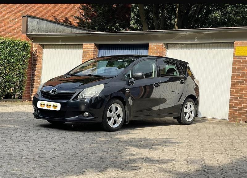 Schwarz Gebraucht 2012 Toyota Verso Van / Kleinbus | 4.950 € (Fairer Preis) - Bild 1/4