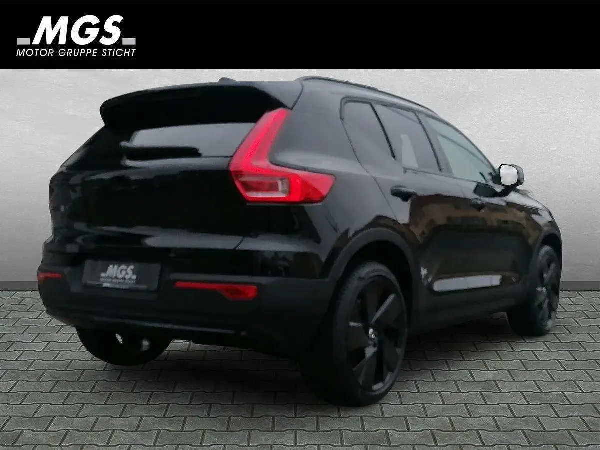 Nowe Volvo EX40 Plus 185 kW (252 KM) 2026 Czarny SUV
