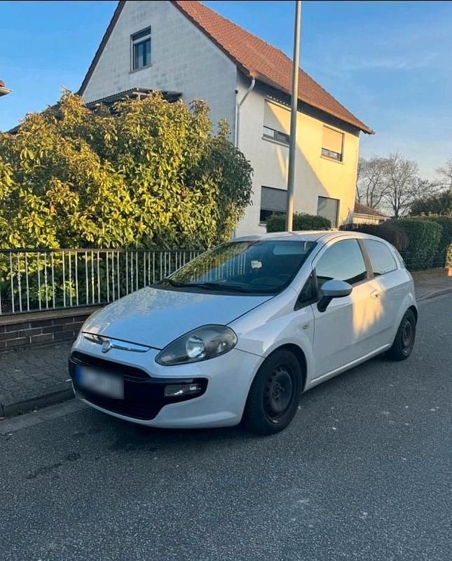 Gebraucht Fiat Punto Evo 77 PS (56 kW) 2011 Andere farben Kleinwagen