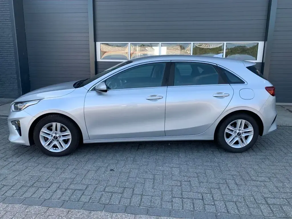 Gebraucht Kia Ceed 116 PS (85 kW) 2018 Silber Kleinwagen