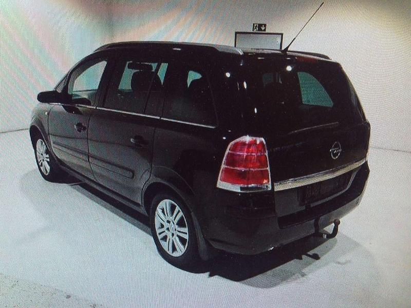 Schwarz Gebraucht 2007 Opel Zafira Edition Van / Kleinbus | 2.980 € (Etwas zu teuer) - Bild 1/4