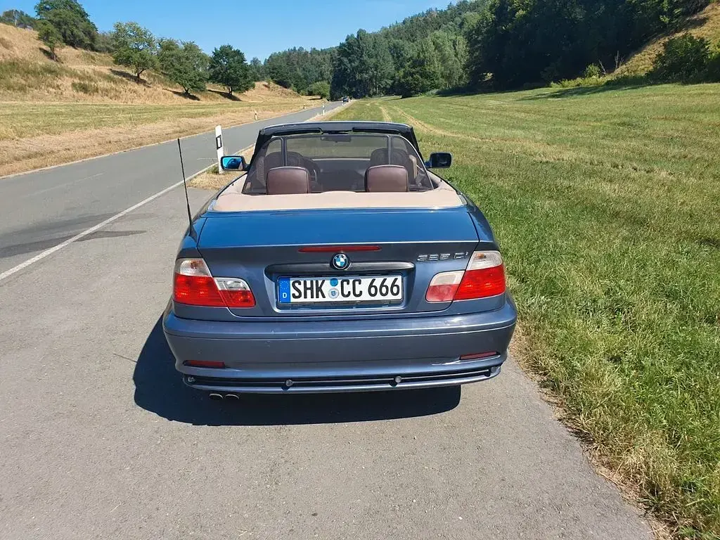 Gebraucht BMW 325 Cabriolet Performance 192 PS (141 kW) 2001 Blau Cabrio
