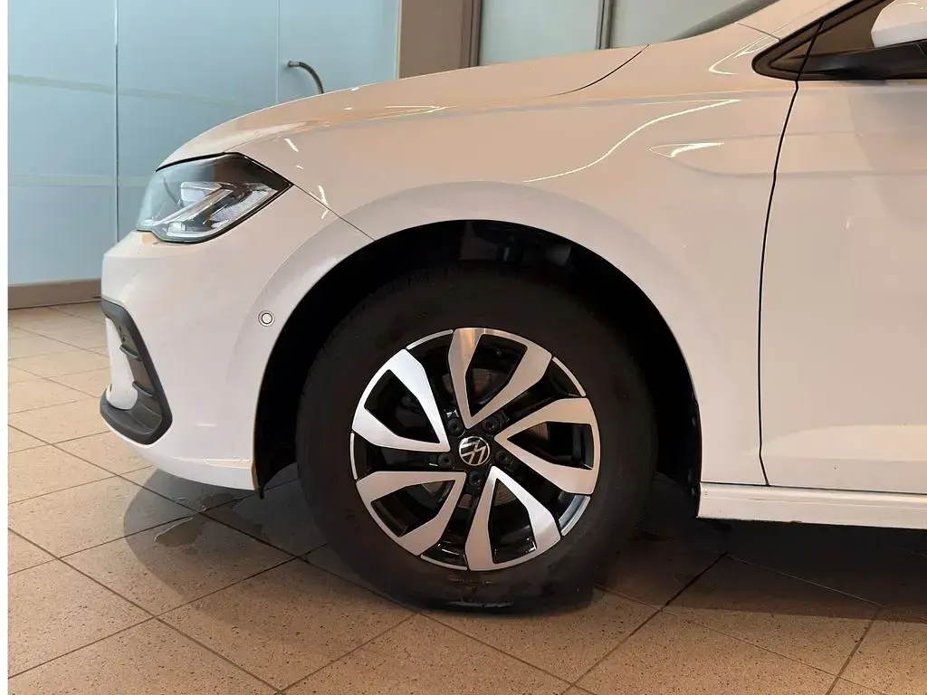 Gebraucht VW Polo Active 95 PS (69 kW) 2023 Weiß Kleinwagen