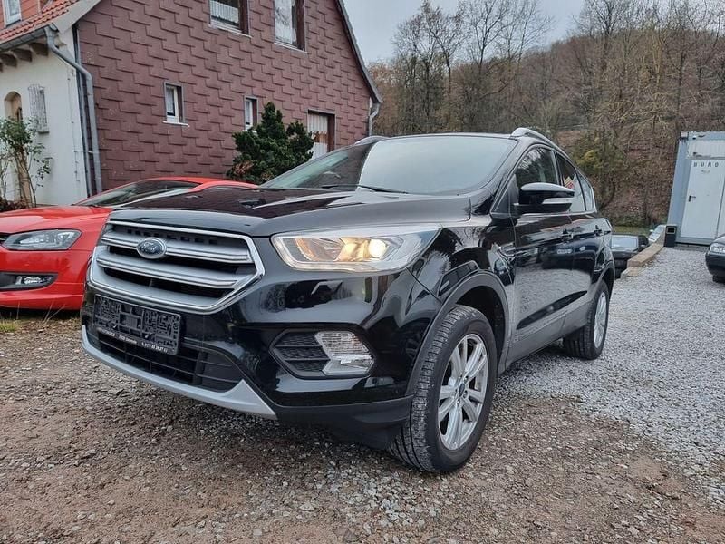Schwarz Gebraucht 2017 Ford Kuga Cool & Connect SUV | 10.999 € (Guter Preis) - Bild 1/4
