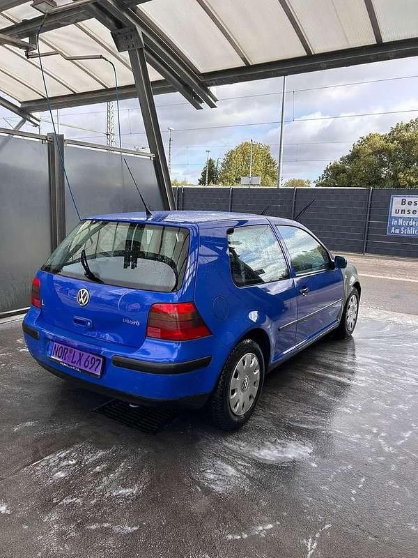 Gebraucht VW Golf IV 75 PS (55 kW) 2000 Blau Limousine