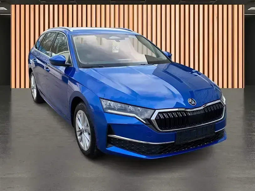 Gebraucht Skoda Octavia Selection 150 PS (110 kW) 2025 Race blau Kombi