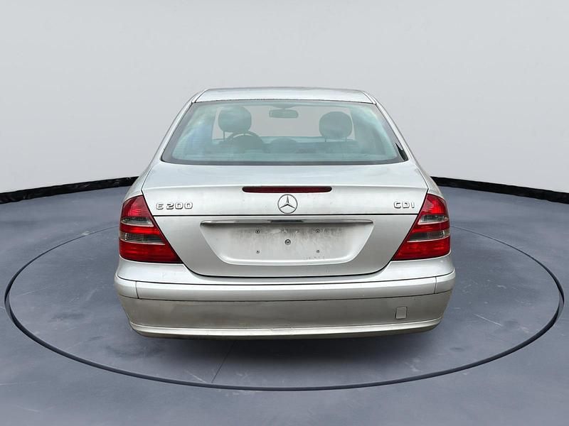 Gebraucht Mercedes E200 122 PS (89 kW) 2004 Silber Limousine