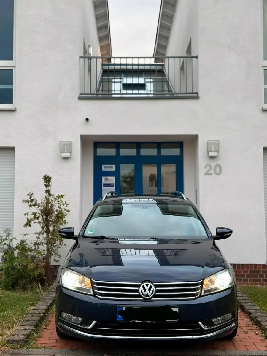 Gebraucht VW Passat 170 PS (125 kW) 2011 Blau Kombi