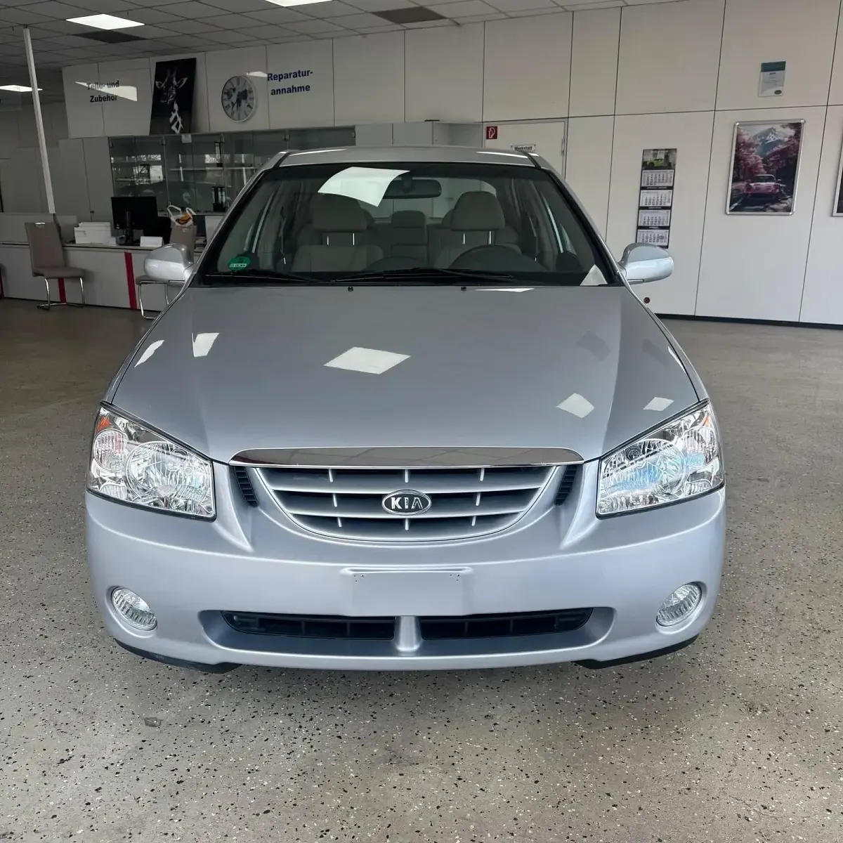 Używany Kia Cerato 143 KM (105 kW) 2004 Srebrny Sedan/Limuzyna