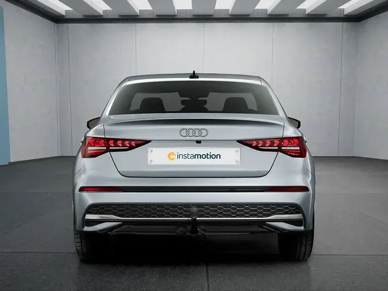 Gebraucht Audi A3 116 PS (85 kW) 2025 Grau Limousine