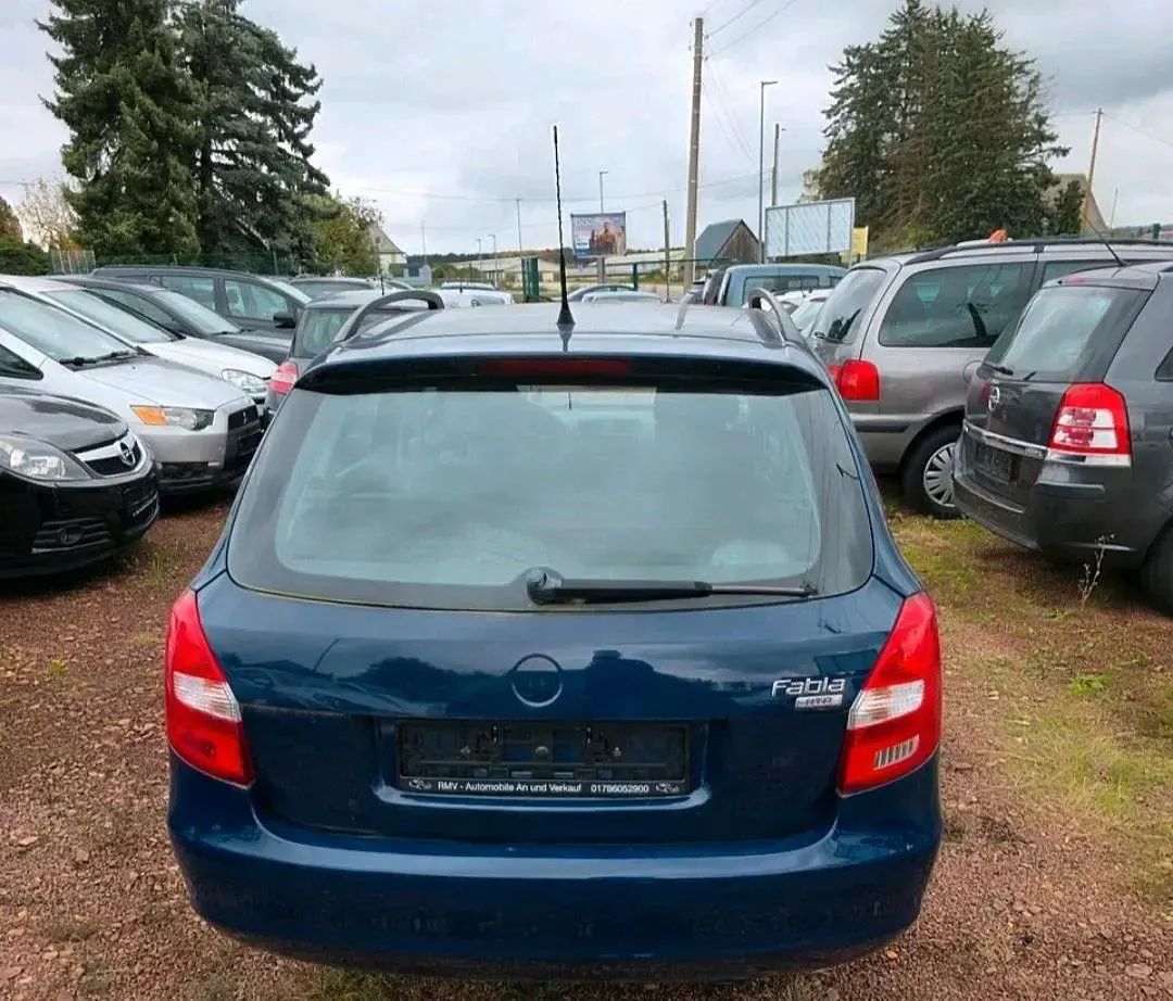 Gebraucht Skoda Fabia 69 PS (50 kW) 2010 Blau Kombi