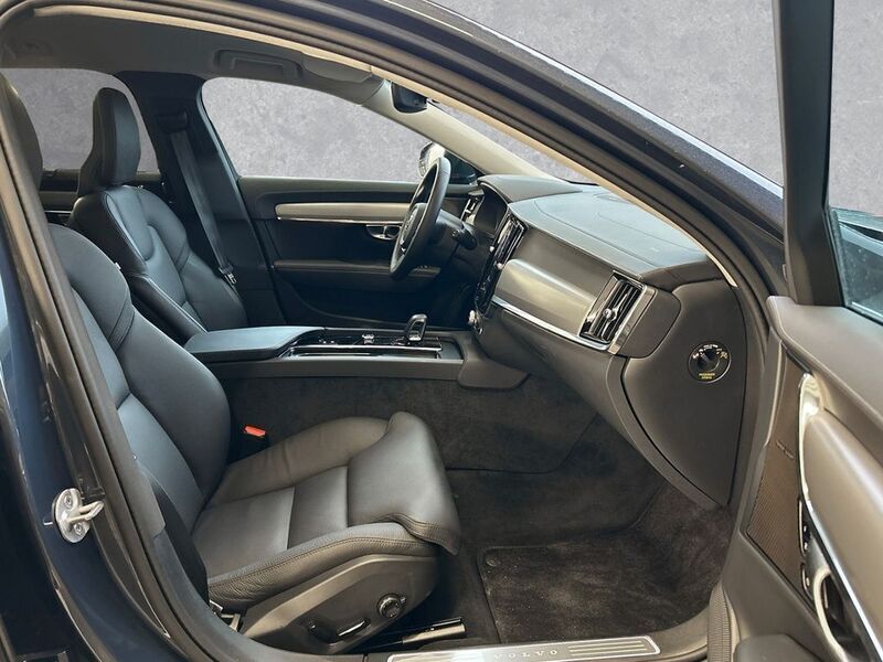 Gebraucht Volvo V90 Plus 197 PS (144 kW) 2024 Blau Kombi