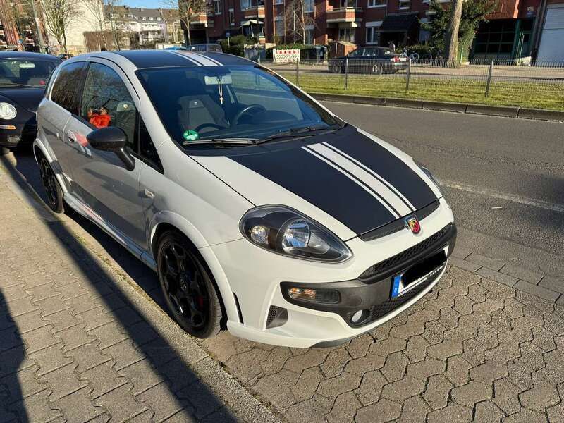 Grau Gebraucht 2013 Fiat Punto Abarth Kleinwagen | 10.900 € - Bild 1/4