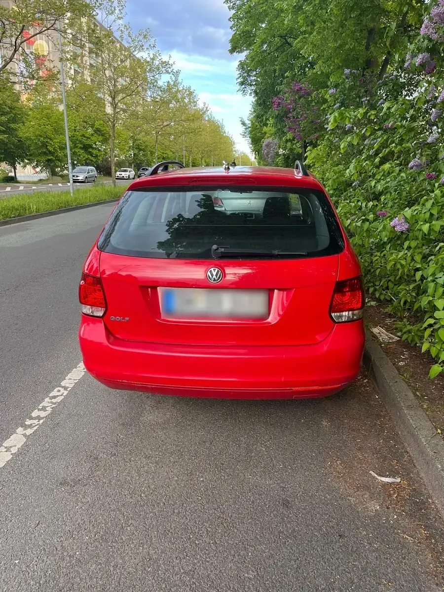 Gebraucht VW Golf VI 88 PS (64 kW) 2011 Rot Kleinwagen