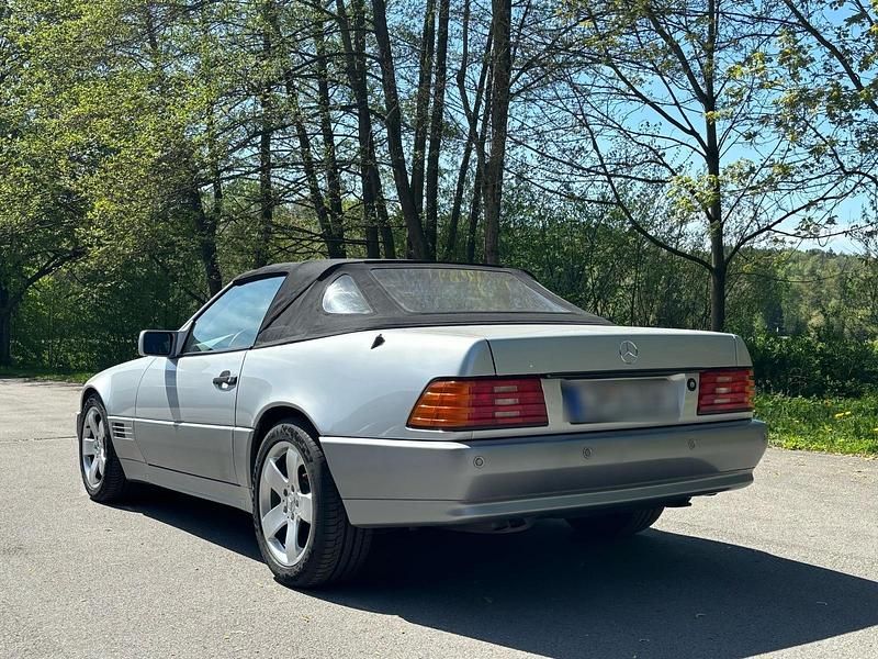 Gebraucht Mercedes SL600 394 PS (289 kW) 1983 Silber Cabrio