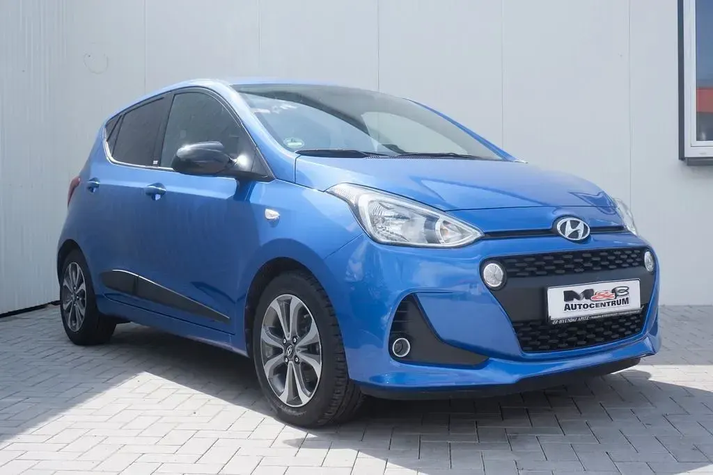 Gebraucht Hyundai i10 Passion 67 PS (49 kW) 2018 Blau Kleinwagen
