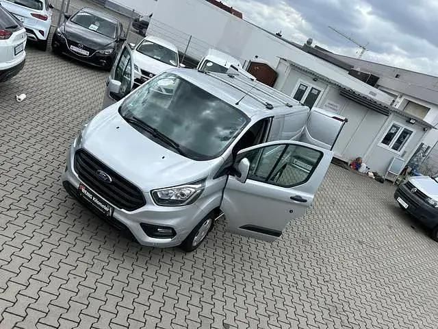 Polarsilber metallic Gebraucht 2018 Ford Transit Custom Trend Limousine | 16.490 € (Superpreis) - Bild 1/3