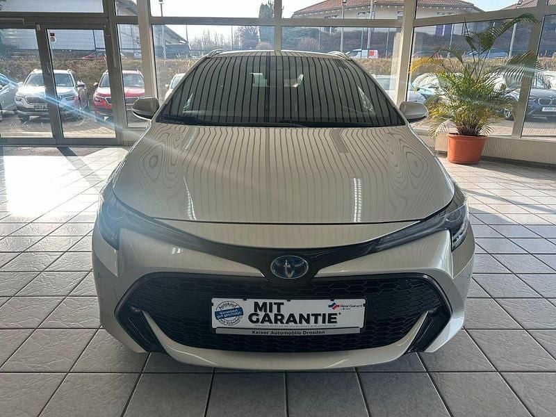 Gebraucht Toyota Corolla Team 152 PS (111 kW) 2021 Silber Kombi