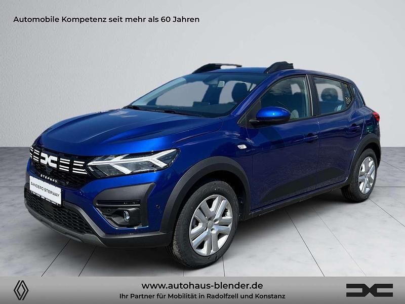 Ironblau metallic Gebraucht 2024 Dacia Sandero Expression Kleinwagen | 17.990 € (Fairer Preis) - Bild 1/4