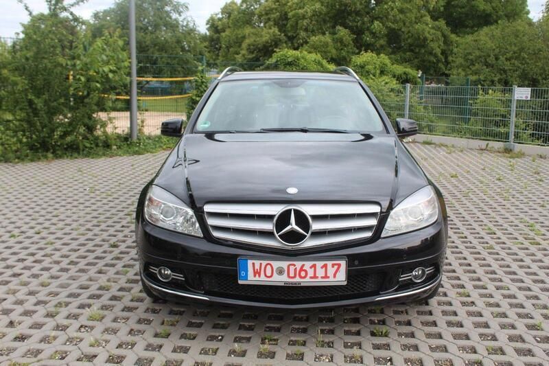 Schwarz Gebraucht 2010 Mercedes C200 Avantgarde Kombi | 4.980 € (Guter Preis) - Bild 1/4